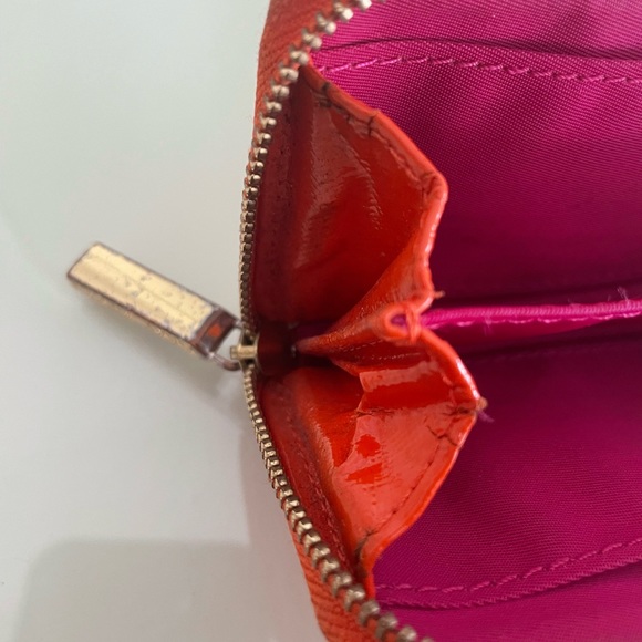 Tory Burch zip around key chain wallet - Picture 6 of 8